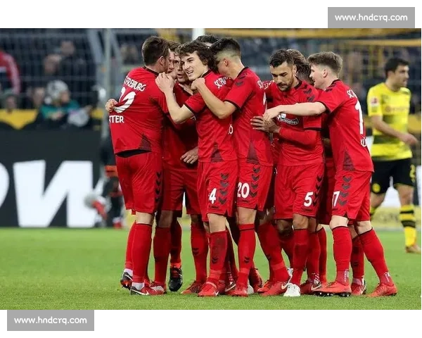 德甲焦点战霍vs多特强强对话胜负悬念引爆全场争夺欧战席位火热 德甲焦点战霍vs多特强强对话胜负悬念引爆全场争夺欧战席位火热