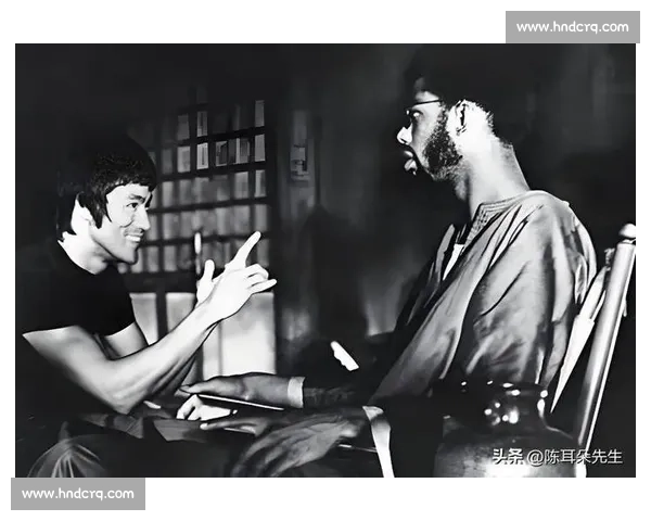 李小龙对决贾巴尔跨越武道与篮球的传奇巅峰之战银幕时代精神碰撞